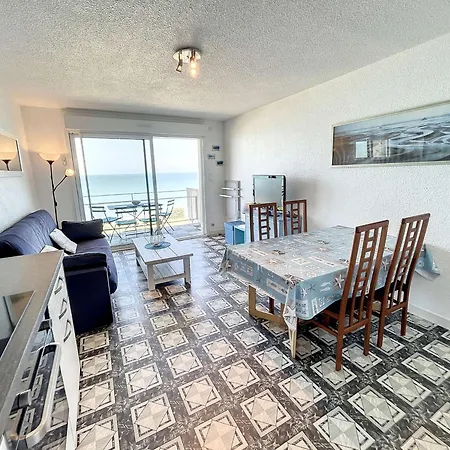 Apartment En Front De Avec Balcon Et Parking Privatif *