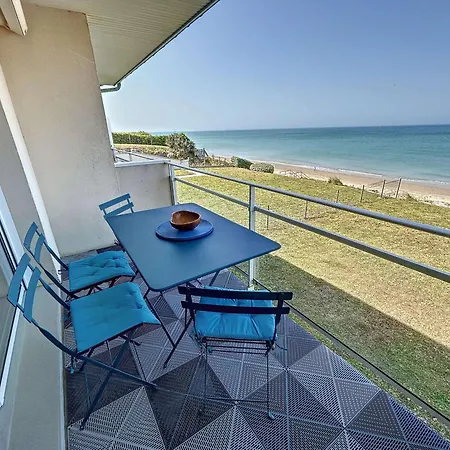 Apartment En Front De Avec Balcon Et Parking Privatif Jullouville-les-Pins
